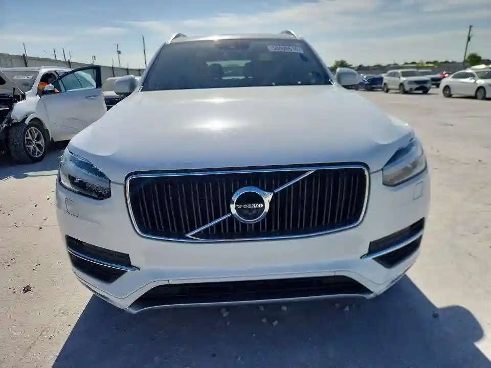 YV4A22PK3J1372510 2018 VOLVO XC90-4