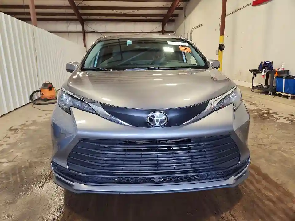 5TDKRKEC6TS295197 2026 TOYOTA SIENNA-4