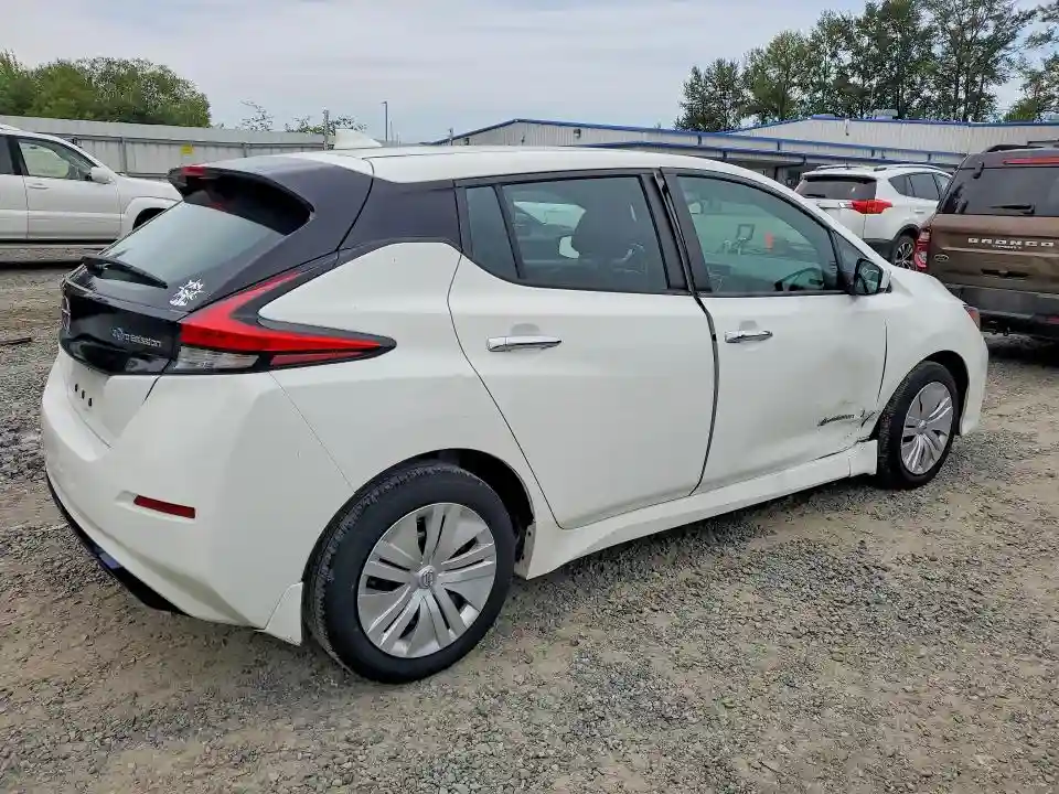 1N4AZ1CP6JC304920 2018 NISSAN LEAF-2