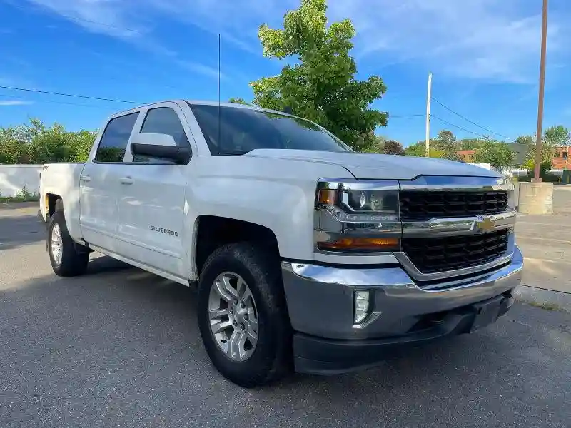 3GCUKREC8HG163585 2017 CHEVROLET SILVERADO-0