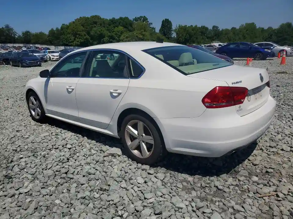 1VWBS7A36FC013666 2015 VOLKSWAGEN PASSAT-1