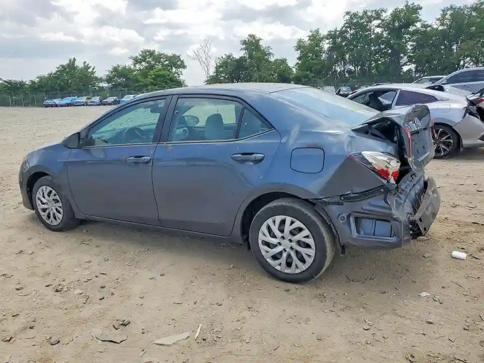 5YFBURHE2JP810920 2018 TOYOTA COROLLA-1