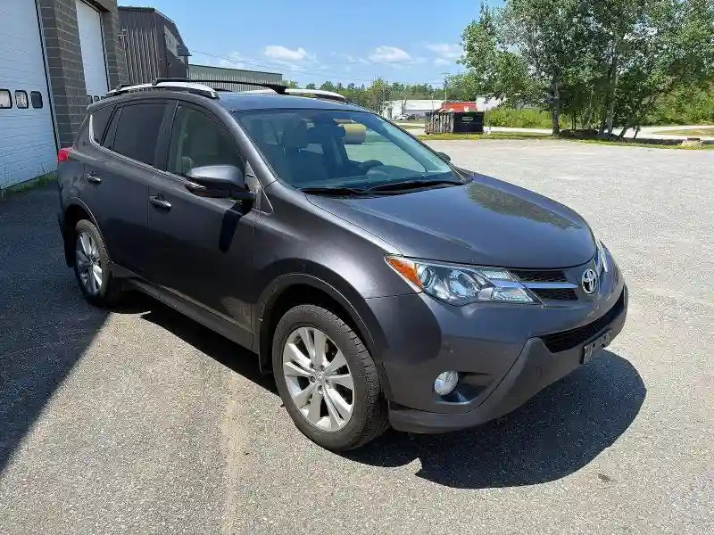 JTMDFREV7FD117097 2015 TOYOTA RAV4-0