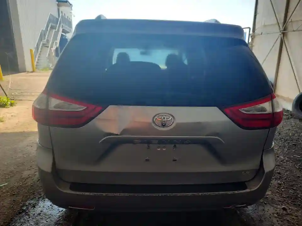 5TDKZ3DC8HS863657 2017 TOYOTA SIENNA-5