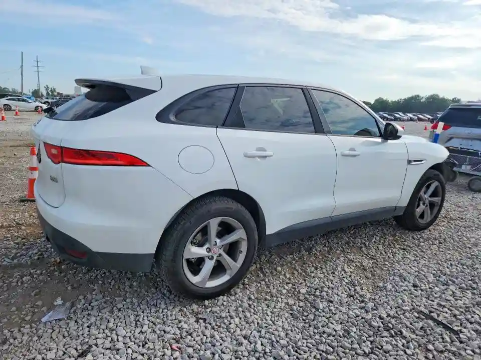 SADCJ2BVXHA049490 2017 JAGUAR F-PACE-2
