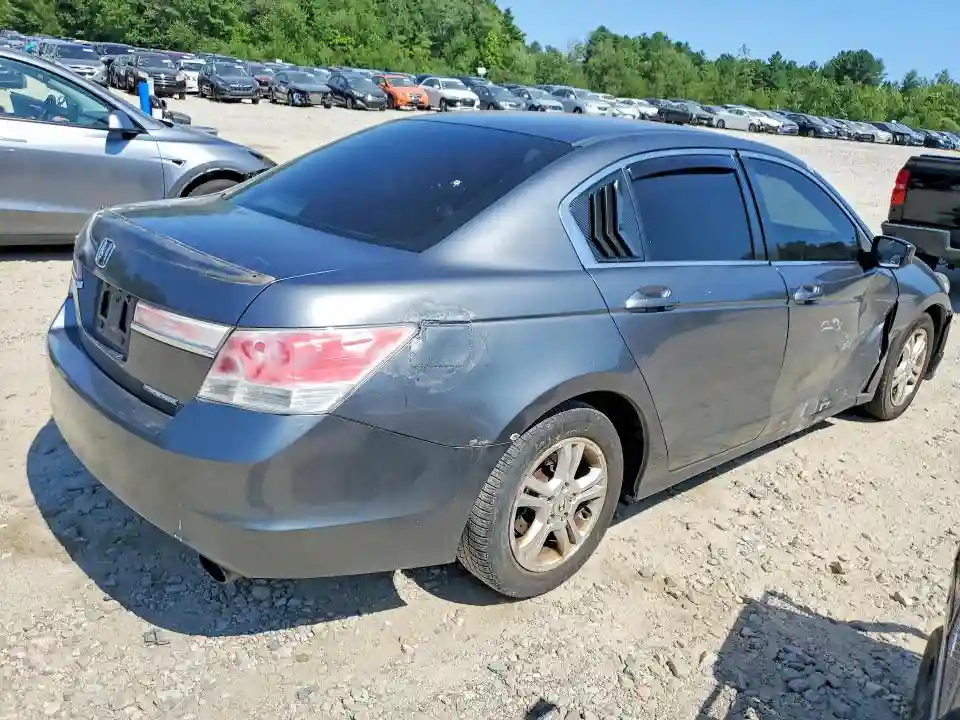 1HGCP2F63BA109163 2011 HONDA ACCORD-2