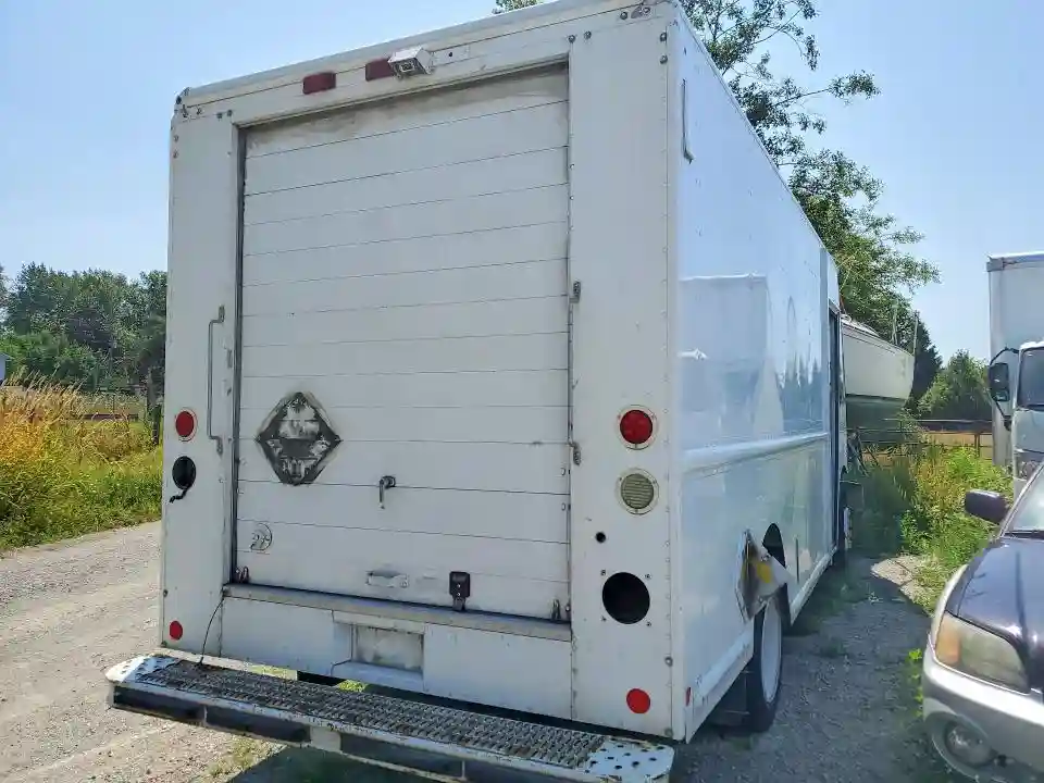 4UZAANDUXDCFE4807 2013 FREIGHTLINER ALL OTHER-2