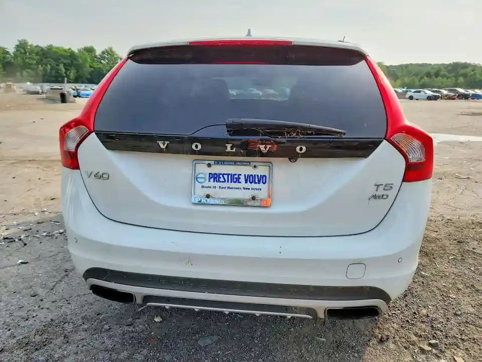 YV4612HK5G1008606 2016 VOLVO V60-5