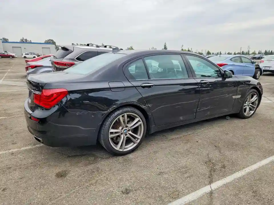 WBAKB8C58CC964970 2012 BMW 7 SERIES-2