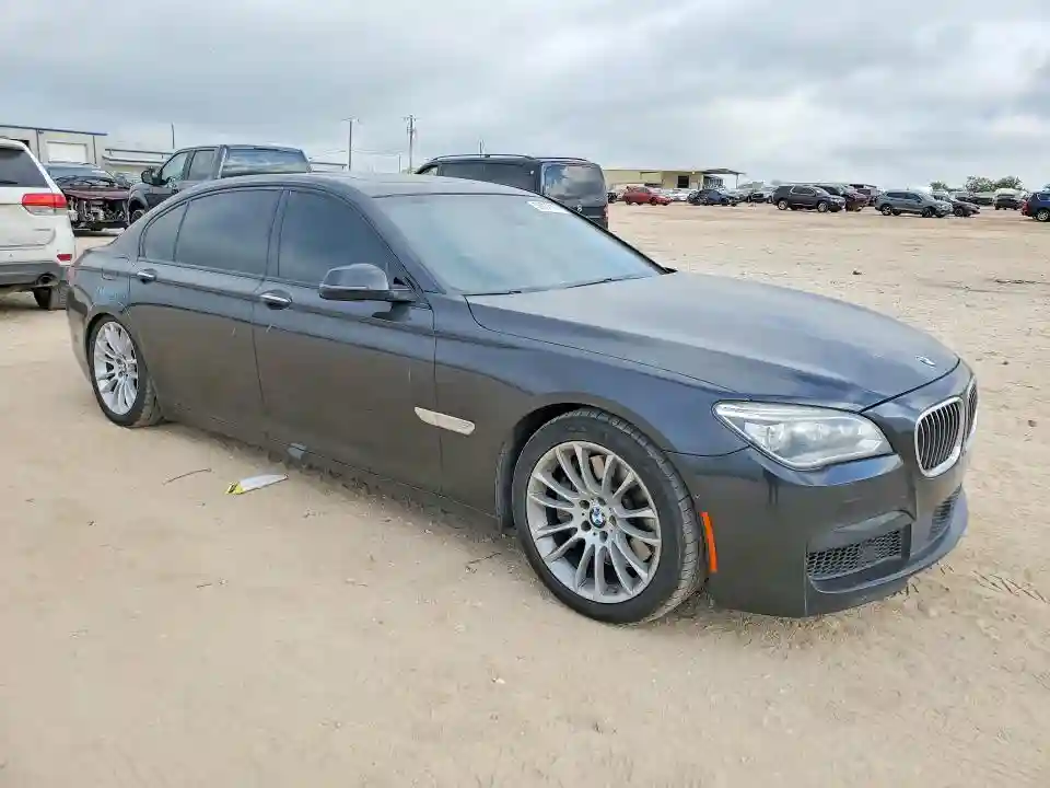 WBAYF8C56FD654264 2015 BMW 7 SERIES-3