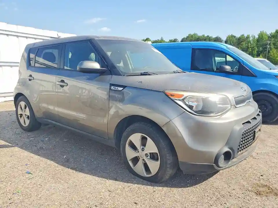 KNDJN2A25G7304153 2016 KIA SOUL-3