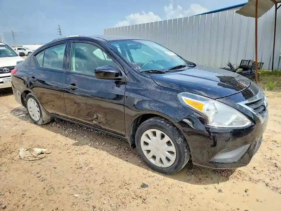 3N1CN7AP5JL835392 2018 NISSAN VERSA-3