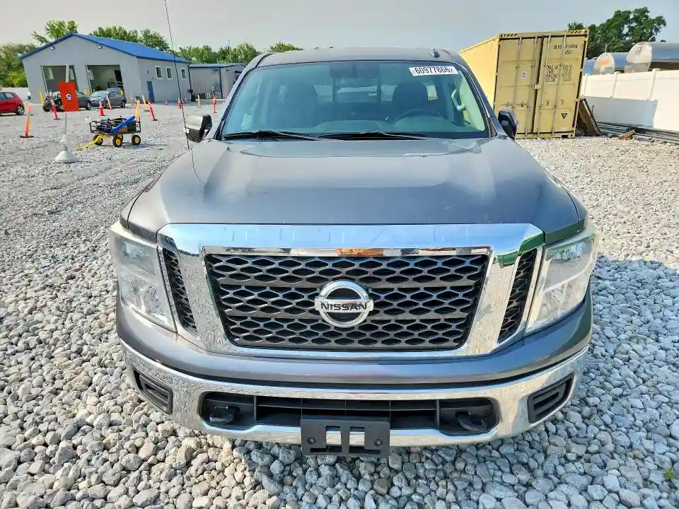 1N6AA1R86HN537645 2017 NISSAN TITAN-4
