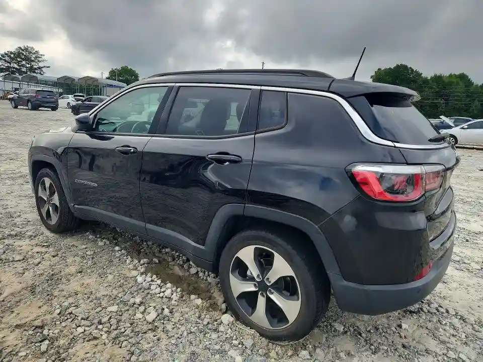 3C4NJCBB5JT125602 2018 JEEP COMPASS-1