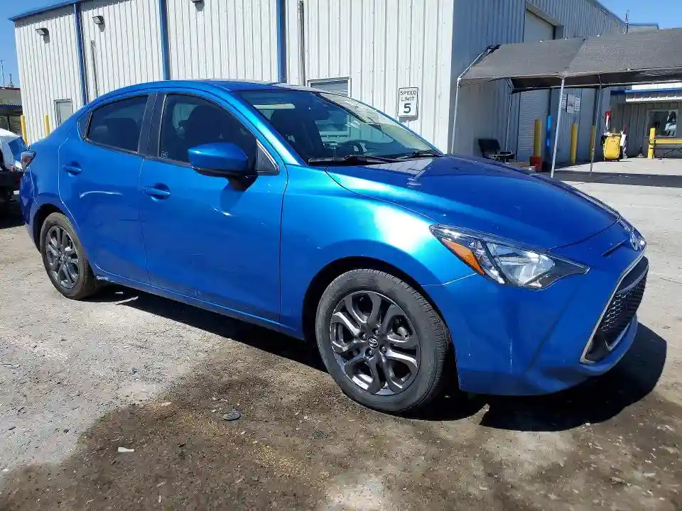 3MYDLBYV4KY502525 2019 TOYOTA YARIS-3