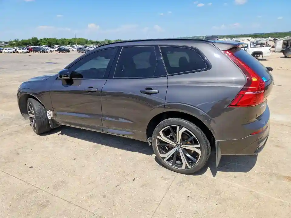 YV4062RM8N1953876 2022 VOLVO XC60-1