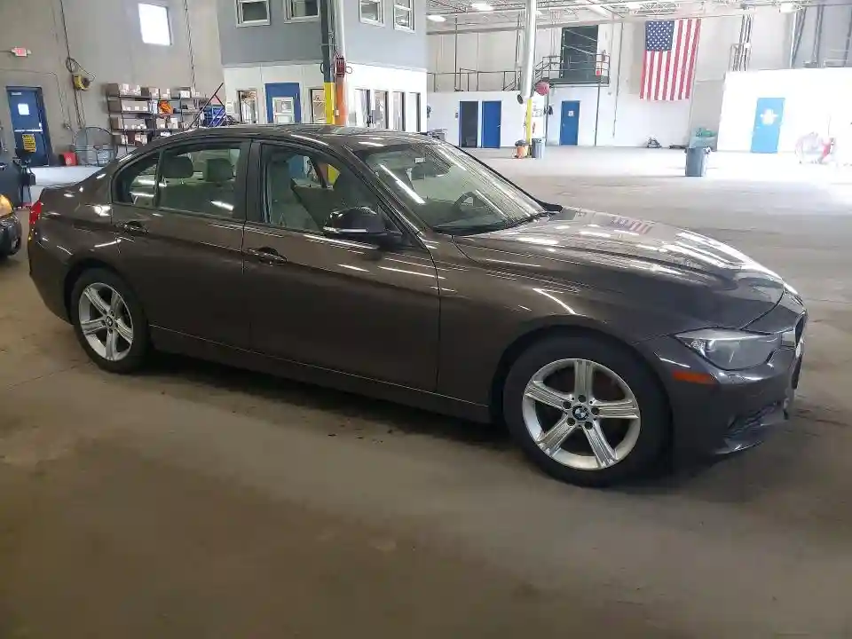 WBA3B5C56DF590894 2013 BMW 3 SERIES-3