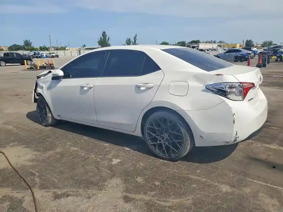 5YFBURHE4JP776446 2018 TOYOTA COROLLA-1
