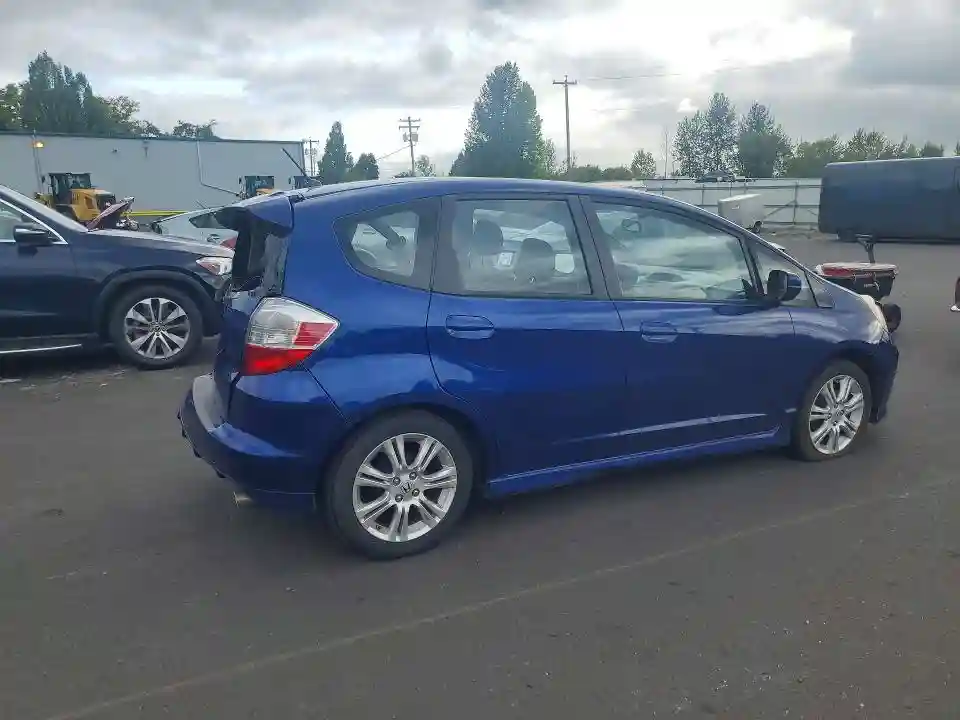 JHMGE8G48AS028088 2010 HONDA FIT-2