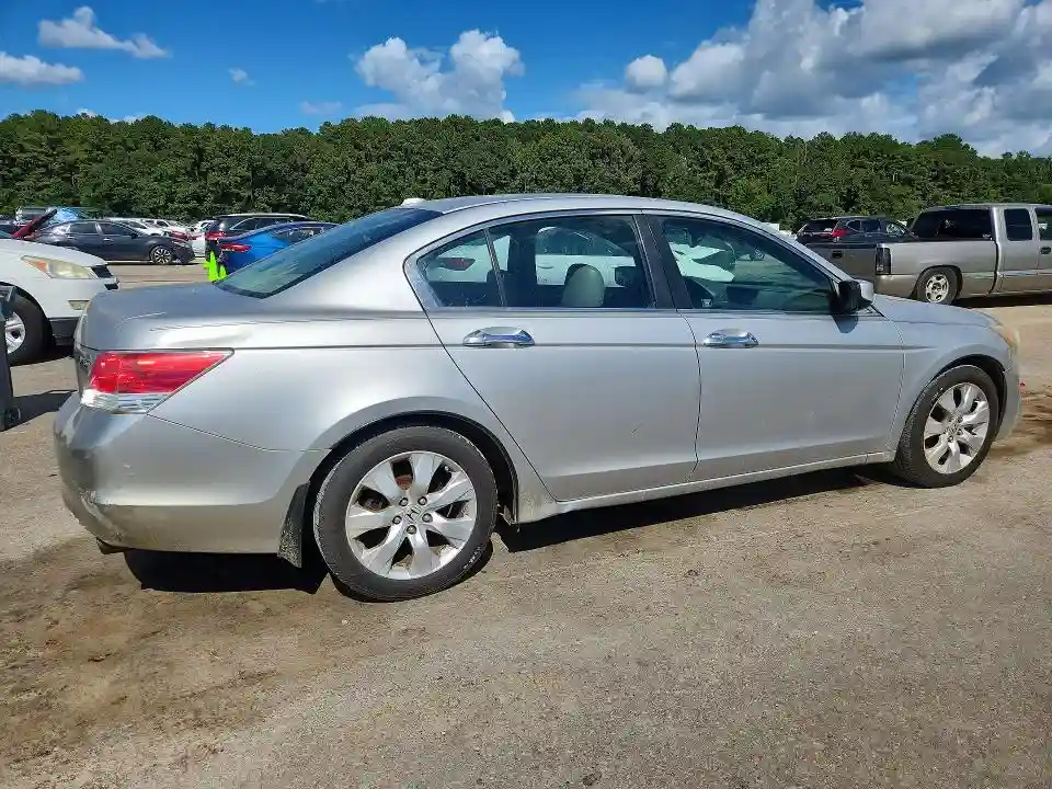 1HGCP3F88AA014152 2010 HONDA ACCORD-2