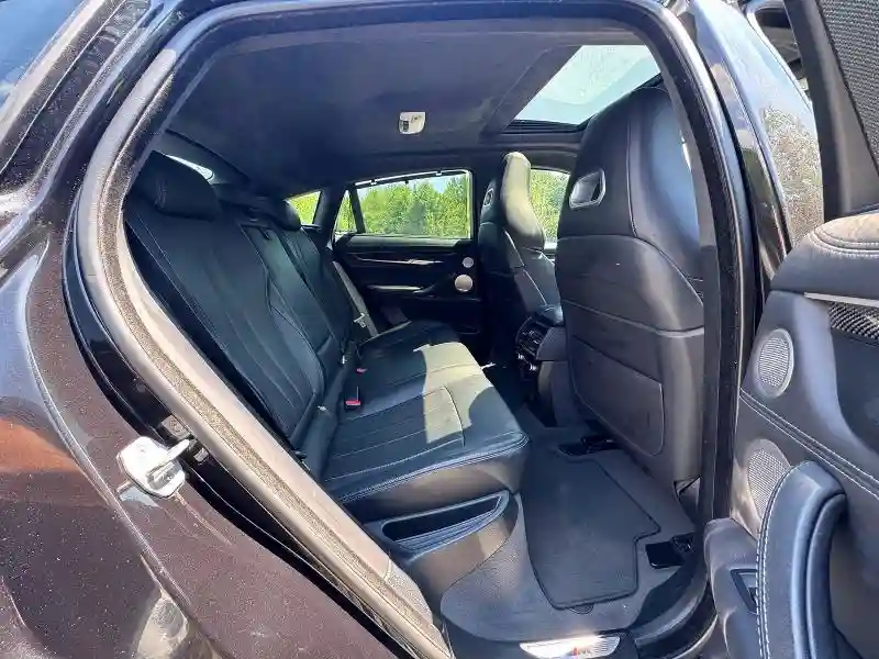 5YMKW8C36H0U72380 2017 BMW X6-5