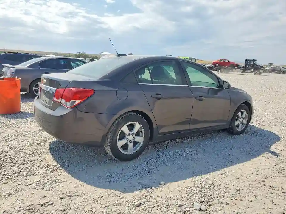 1G1PE5SB7G7165940 2016 CHEVROLET CRUZE-2
