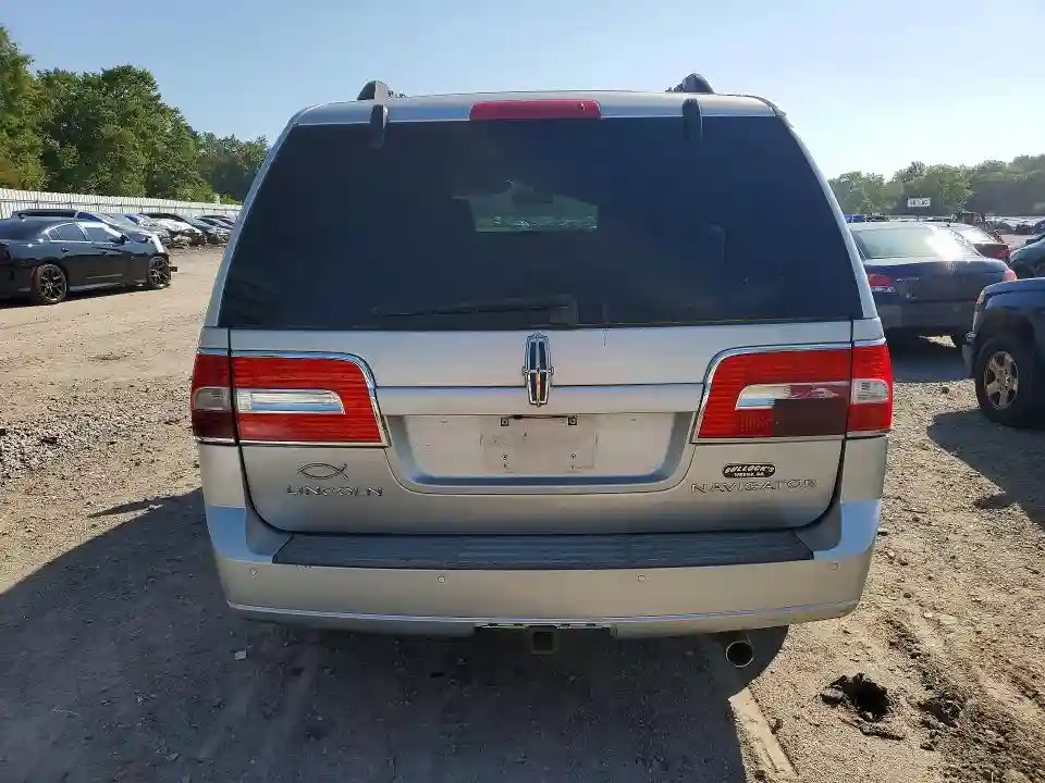 5LMJJ2J51BEJ06284 2011 LINCOLN NAVIGATOR-5