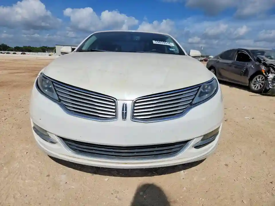 3LN6L2GK7DR825152 2013 LINCOLN MKZ-4