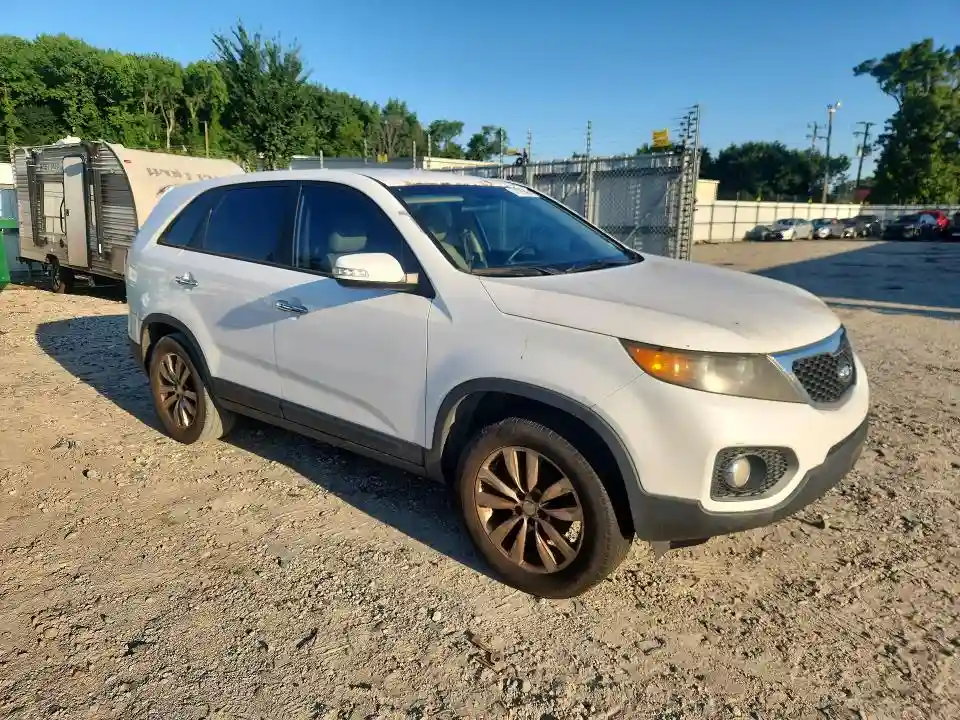 5XYKU4A14BG031065 2011 KIA SORENTO-3