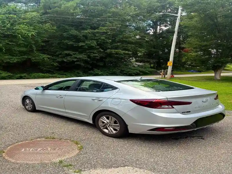 5NPD84LF4KH471351 2019 HYUNDAI ELANTRA-3