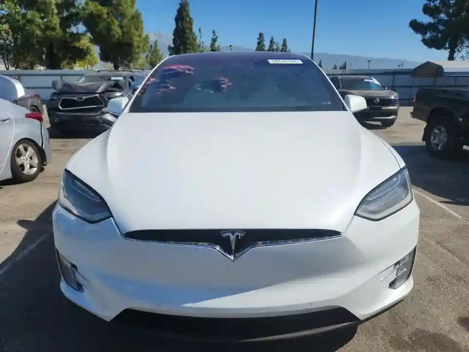 5YJXCAE20JF124276 2018 TESLA MODEL X-4