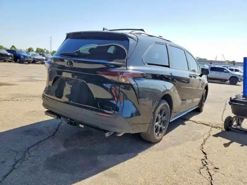 5TDCSKFC9SS163413 2025 TOYOTA SIENNA-2