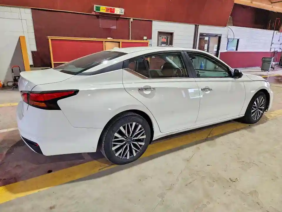 1N4BL4DV1SN353355 2025 NISSAN ALTIMA-2