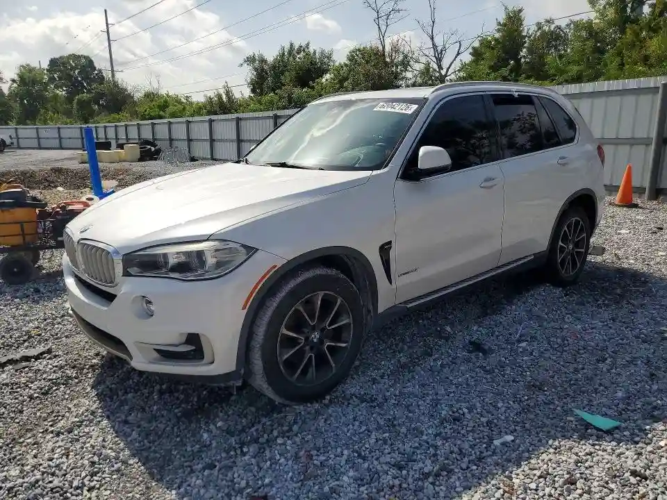 5UXKR2C3XH0X05351 2017 BMW X5-0