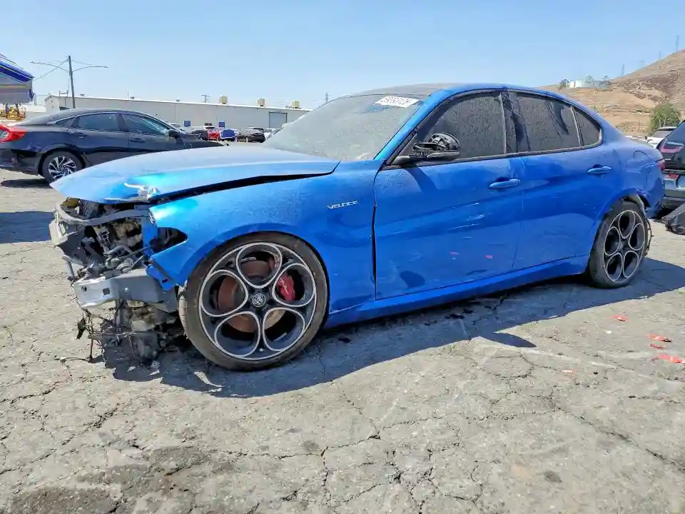 ZARFAMBN2N7660181 2022 ALFA ROMEO GIULIA-0