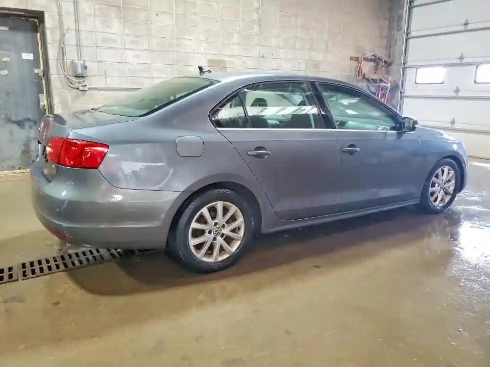 3VWD17AJ2EM322767 2014 VOLKSWAGEN JETTA-2