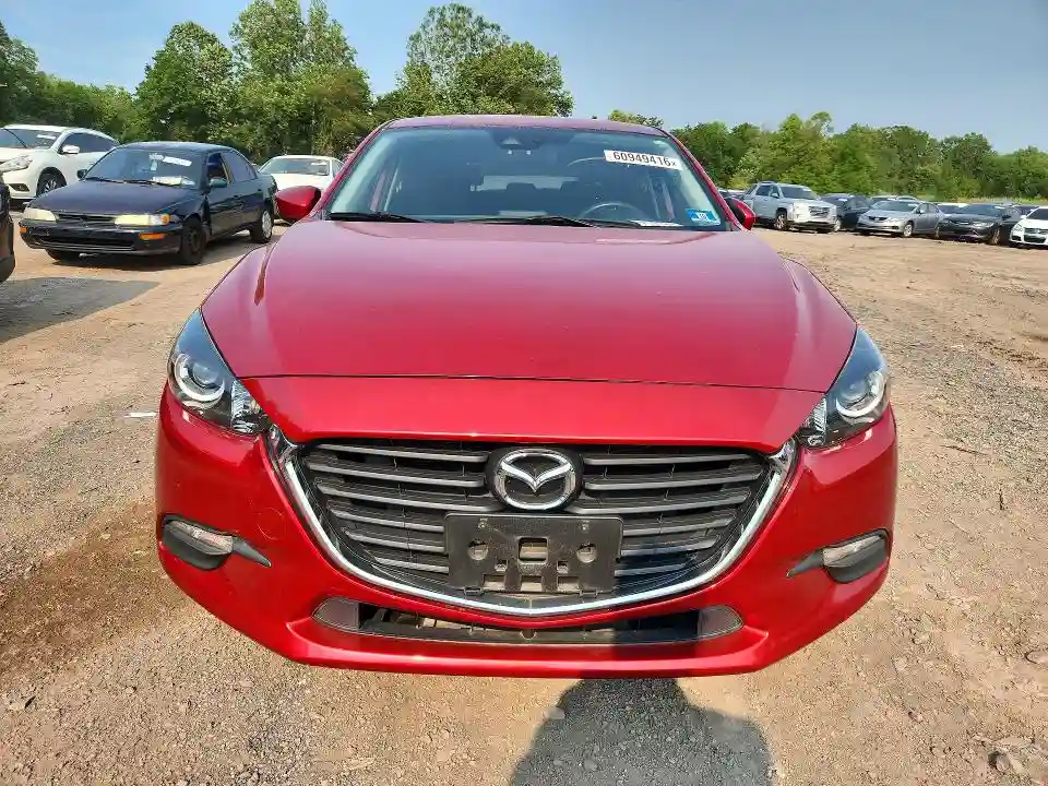 3MZBN1K70JM175161 2018 MAZDA 3-4