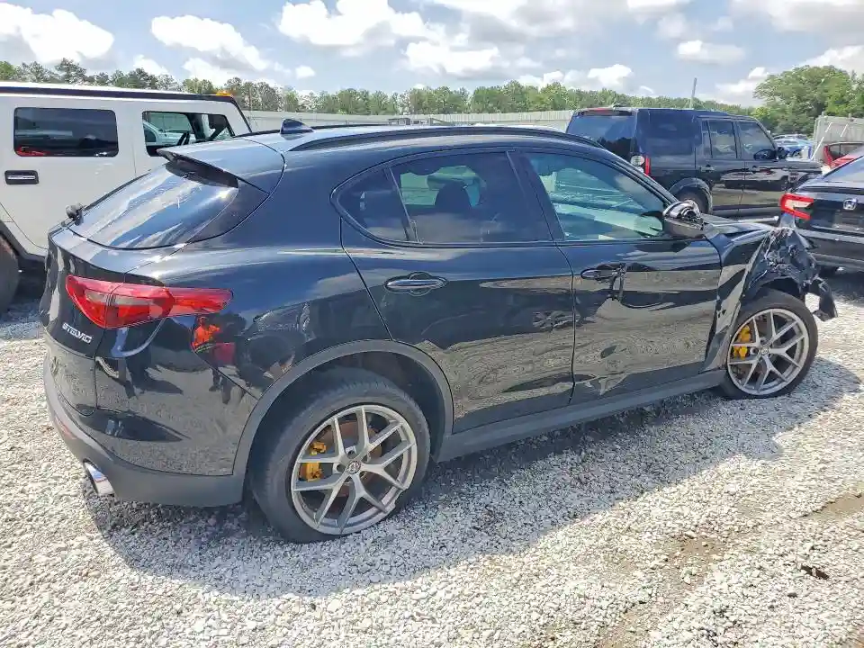 ZASFAKNN5J7B66957 2018 ALFA ROMEO STELVIO-2