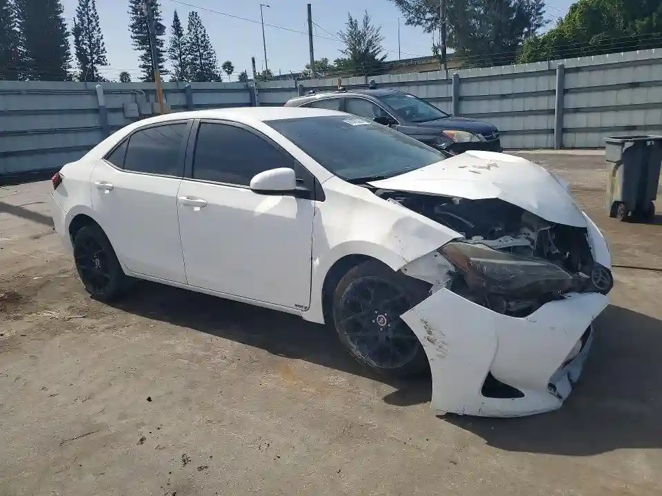 5YFBURHE4JP776446 2018 TOYOTA COROLLA-3