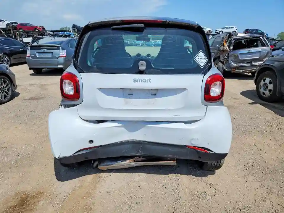 WMEFJ5DA9GK153905 2016 SMART FORTWO-5