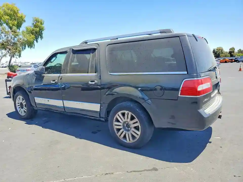 5LMJJ3J57BEJ00432 2011 LINCOLN NAVIGATOR-1