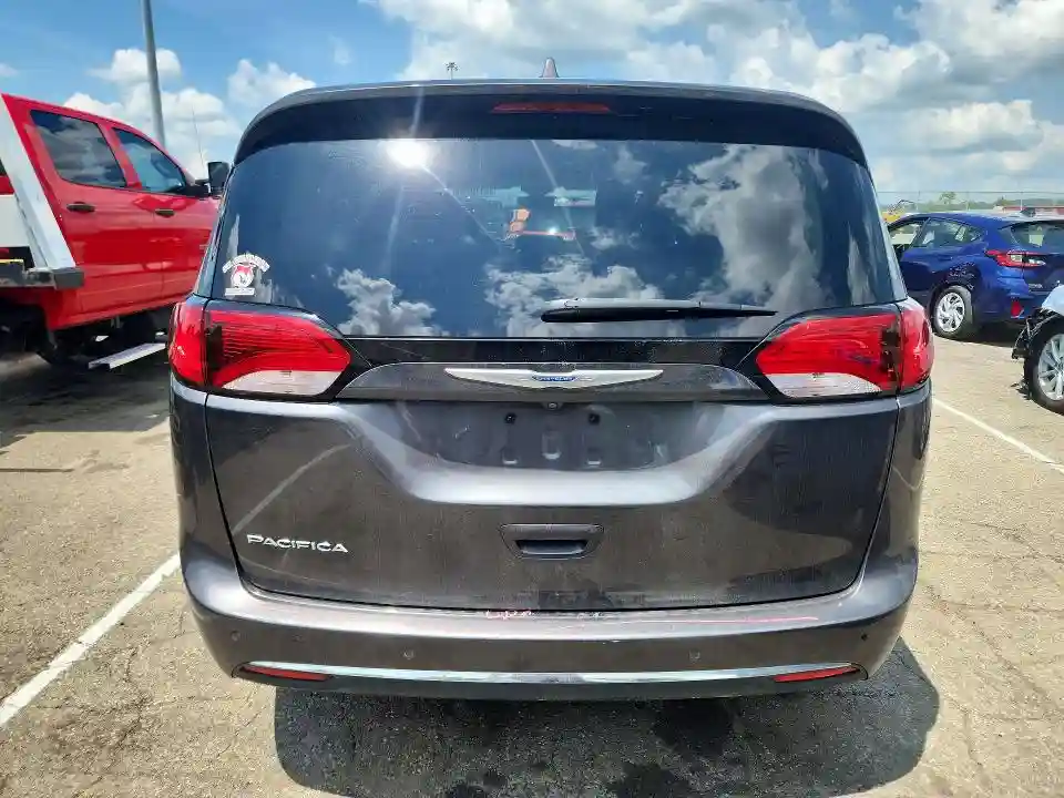 2C4RC1BG4JR178094 2018 CHRYSLER PACIFICA-5