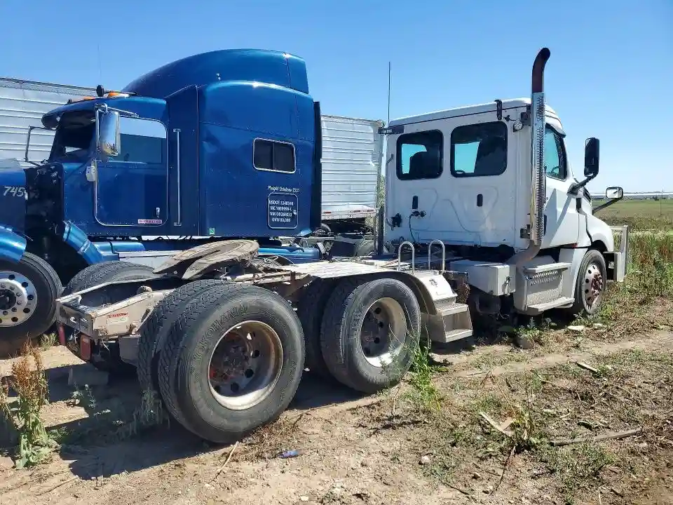 1FUJHLDR6KLKJ2757 2019 FREIGHTLINER ALL OTHER-2