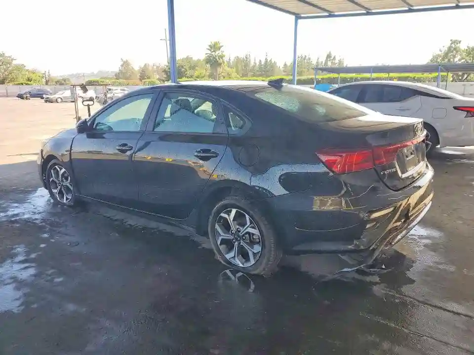 3KPF24AD8ME342032 2021 KIA FORTE LXS-1