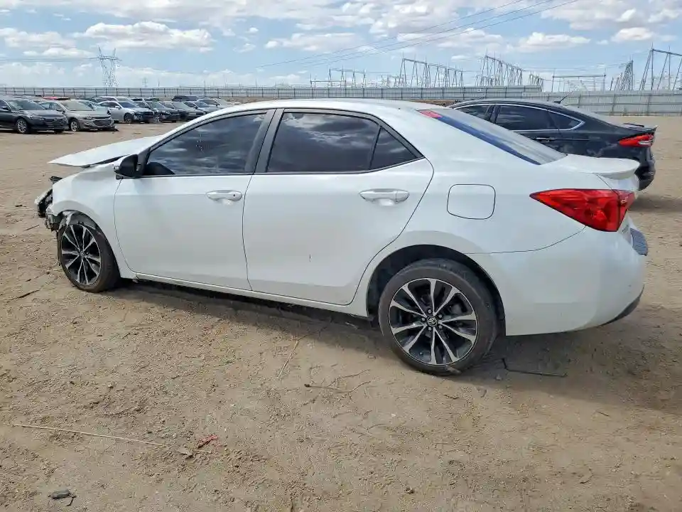 5YFBURHE2JP803532 2018 TOYOTA COROLLA-1