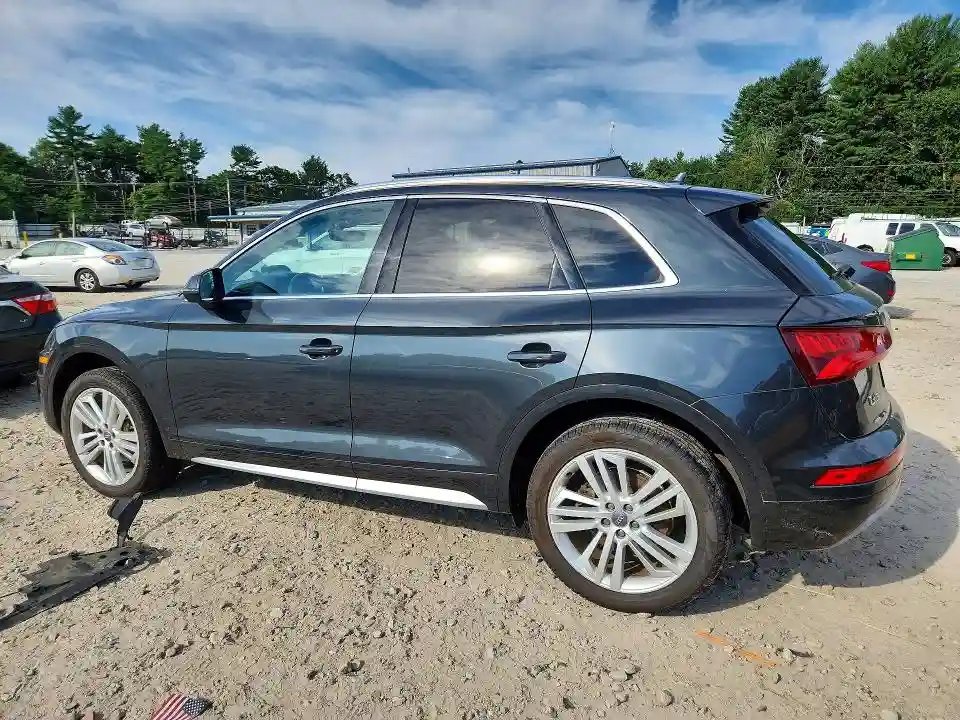 WA1BNAFY4J2038683 2018 AUDI Q5-1