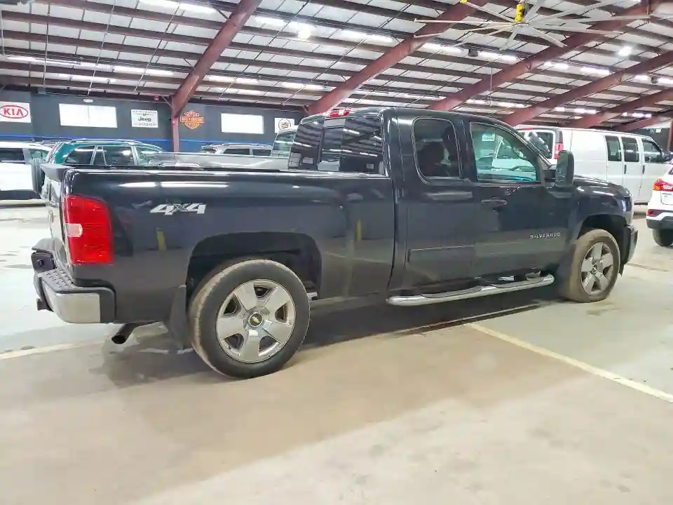 1GCRKTE37BZ258424 2011 CHEVROLET SILVERADO-2