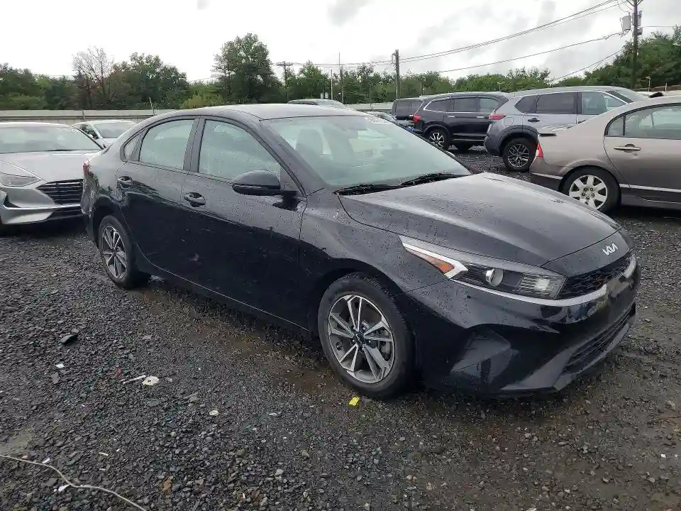 3KPF24AD2NE438966 2022 KIA FORTE-3