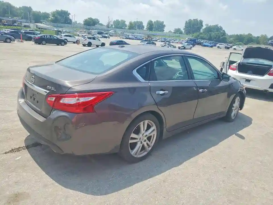 1N4BL3AP1HC109435 2017 NISSAN ALTIMA-2