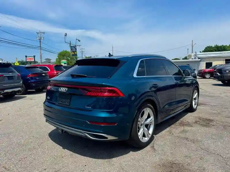 WA1CVAF19KD008785 2019 AUDI Q8-3